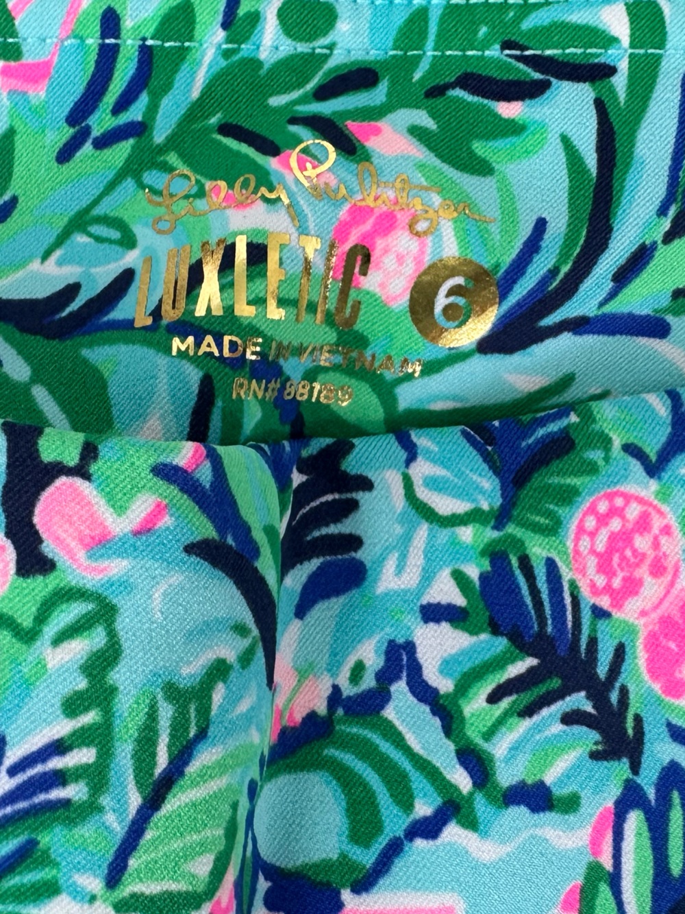 🩷💚 LILLY PULITZER Luxletic Reid Golf Short UPF 50+ Size 6 - Picture 6 of 8